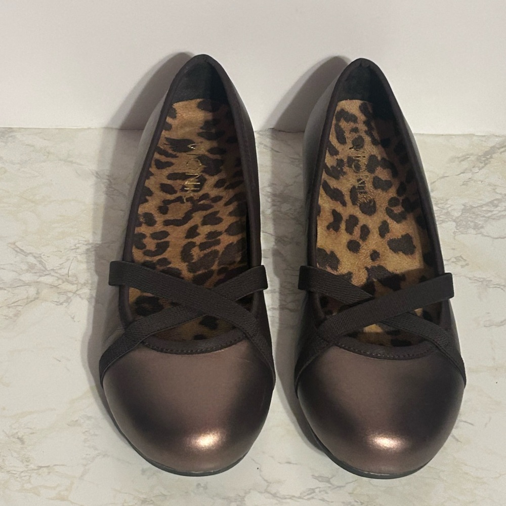 Vionic Dakota Slip On Shoes Size 6 - Picture 2 of 10